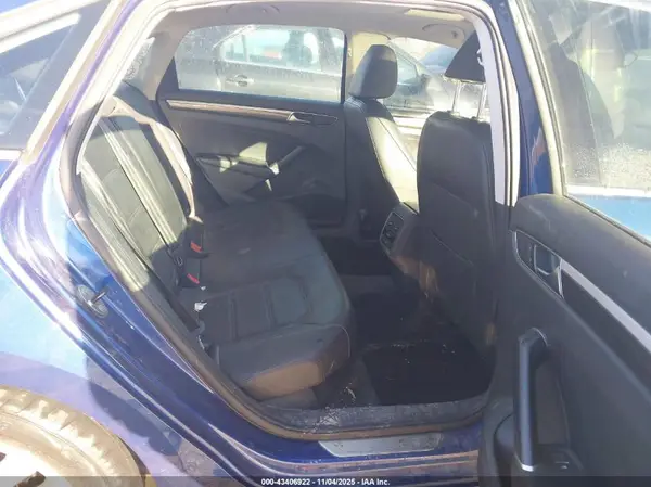 1VWGT7A38HC068139 2017 VOLKSWAGEN PASSAT - Image 8