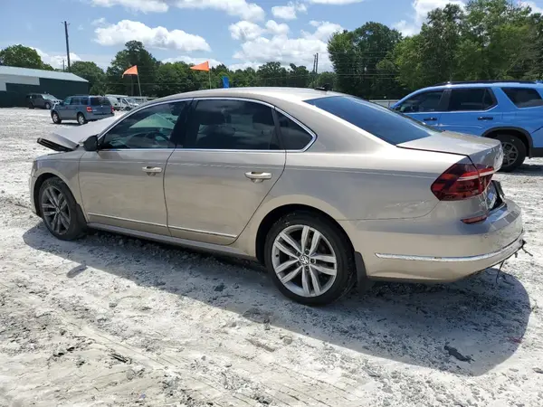 1VWGT7A38HC083014 2017 VOLKSWAGEN PASSAT - Image 2