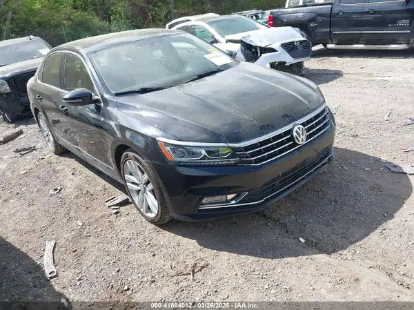 1VWGT7A38HC085586 2017 VOLKSWAGEN PASSAT - Image 1