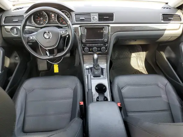 1VWGT7A39HC003302 2017 VOLKSWAGEN PASSAT - Image 8