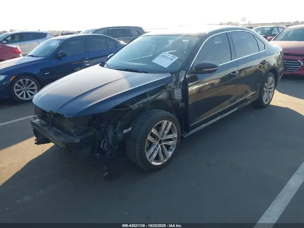 1VWGT7A39HC018138 2017 VOLKSWAGEN PASSAT - Image 2