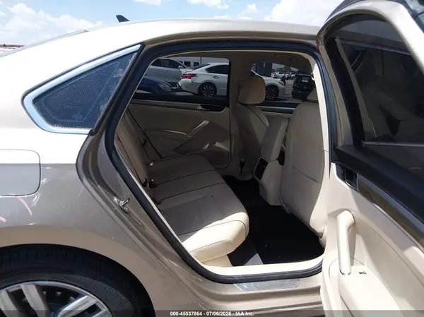 1VWGT7A39HC029768 2017 VOLKSWAGEN PASSAT - Image 8