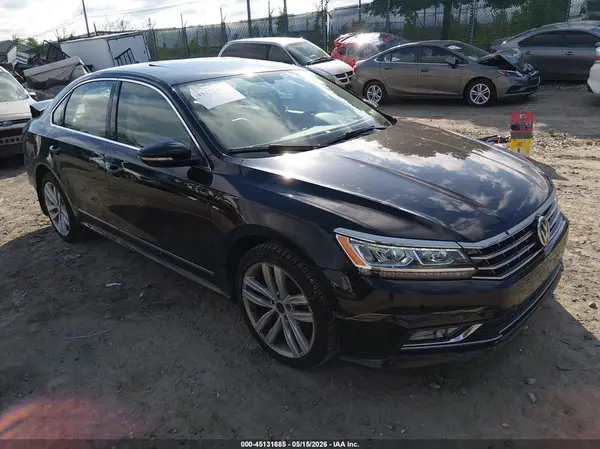1VWGT7A39HC030385 2017 VOLKSWAGEN PASSAT - Image 1