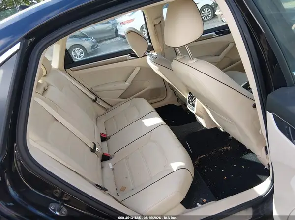 1VWGT7A39HC030385 2017 VOLKSWAGEN PASSAT - Image 8