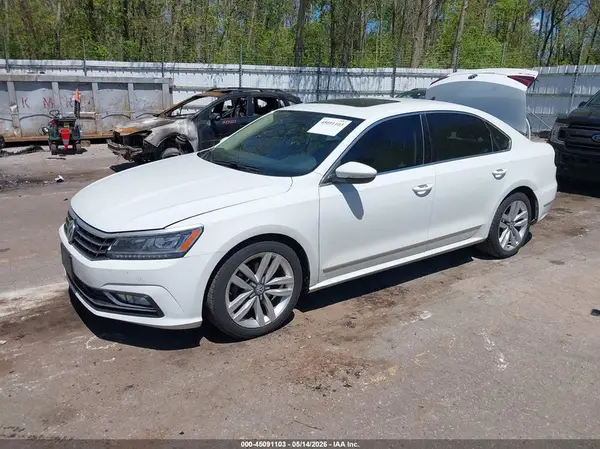 1VWGT7A39HC030970 2017 VOLKSWAGEN PASSAT - Image 2