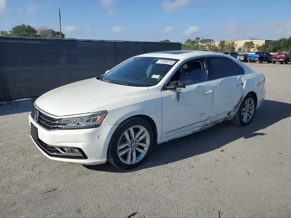 1VWGT7A39HC041256 2017 VOLKSWAGEN PASSAT - Image 1