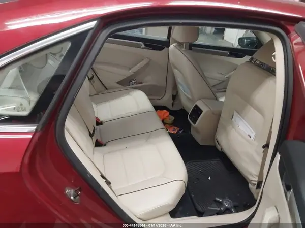 1VWGT7A39HC045291 2017 VOLKSWAGEN PASSAT - Image 8