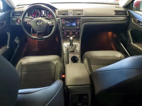 1VWGT7A39HC047719 2017 VOLKSWAGEN PASSAT - Image 8