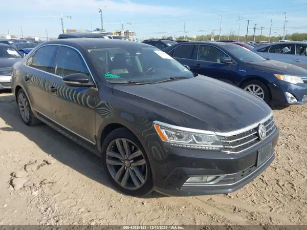 1VWGT7A39HC050040 2017 VOLKSWAGEN PASSAT - Image 1