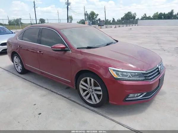 1VWGT7A39HC050765 2017 VOLKSWAGEN PASSAT - Image 1