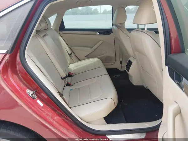 1VWGT7A39HC050765 2017 VOLKSWAGEN PASSAT - Image 8