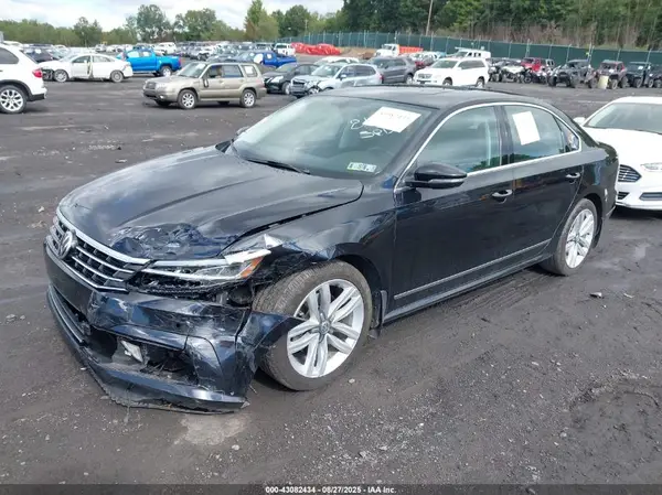 1VWGT7A39HC059952 2017 VOLKSWAGEN PASSAT - Image 2