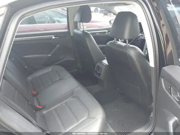 1VWGT7A39HC062768 2017 VOLKSWAGEN PASSAT - Image 8