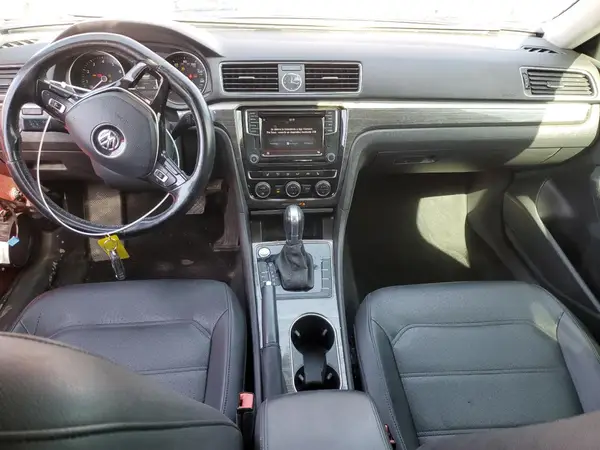 1VWGT7A39HC085581 2017 VOLKSWAGEN PASSAT - Image 8