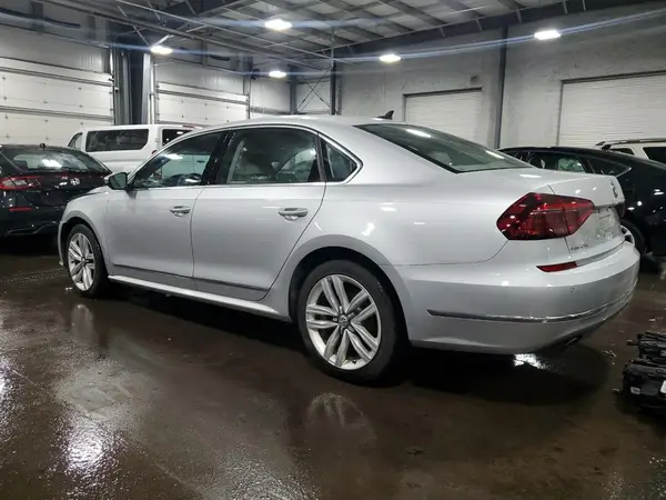 1VWGT7A3XHC014793 2017 VOLKSWAGEN PASSAT - Image 2