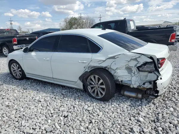 1VWGT7A3XHC024398 2017 VOLKSWAGEN PASSAT - Image 2