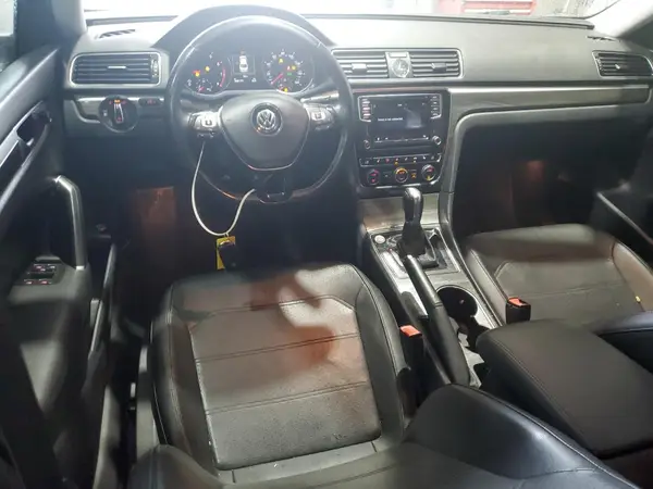 1VWGT7A3XHC029570 2017 VOLKSWAGEN PASSAT - Image 8