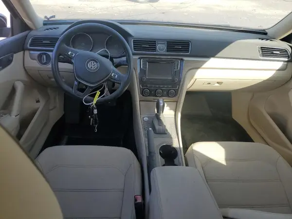 1VWGT7A3XHC033604 2017 VOLKSWAGEN PASSAT - Image 8