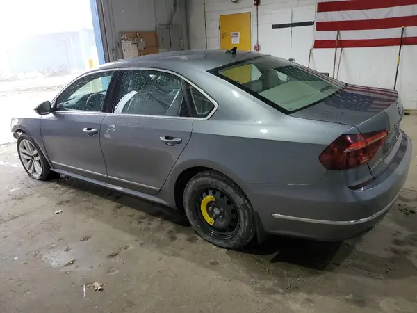 1VWGT7A3XHC065159 2017 VOLKSWAGEN PASSAT - Image 2