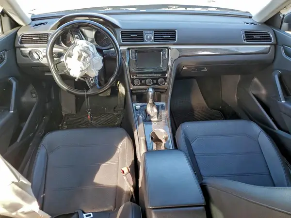 1VWGT7A3XHC076162 2017 VOLKSWAGEN PASSAT - Image 8