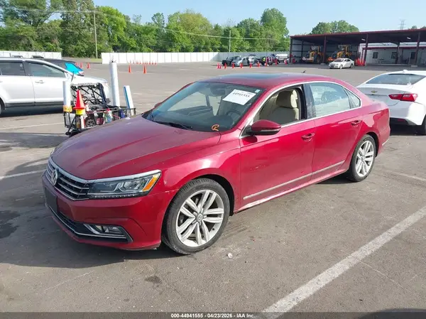 1VWGT7A3XHC078445 2017 VOLKSWAGEN PASSAT - Image 2