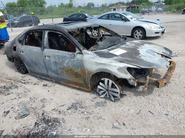 1VWGT7A3XHC083614 2017 VOLKSWAGEN PASSAT - Image 1