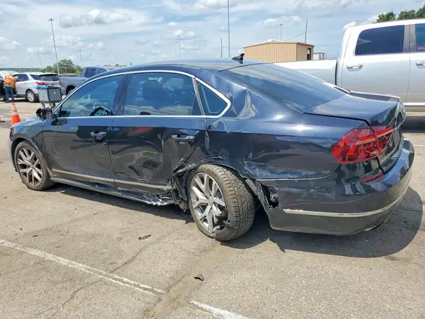 1VWHM7A38HC061774 2017 VOLKSWAGEN PASSAT - Image 2