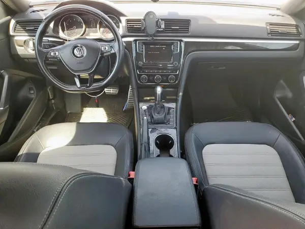 1VWJM7A30JC034883 2018 VOLKSWAGEN PASSAT - Image 8