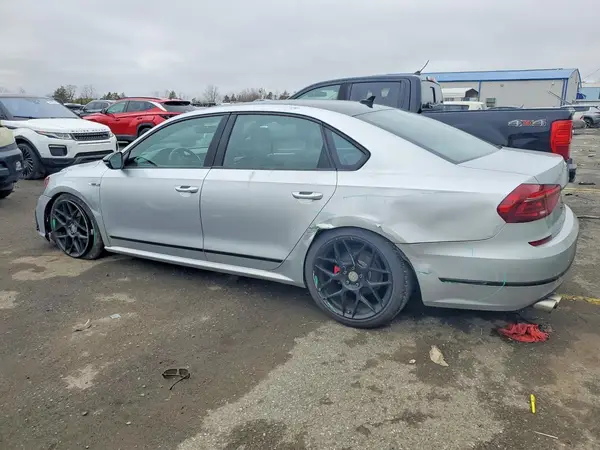 1VWJM7A31JC022189 2018 VOLKSWAGEN PASSAT - Image 2
