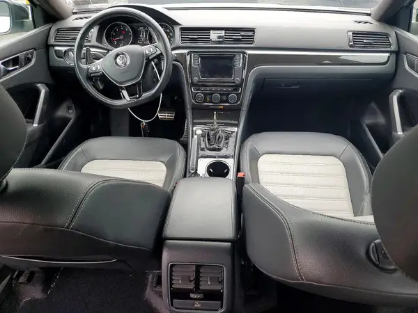 1VWJM7A31JC022189 2018 VOLKSWAGEN PASSAT - Image 8