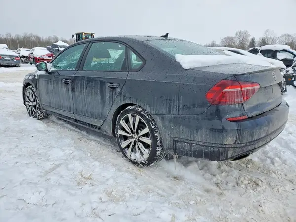 1VWJM7A31JC032852 2018 VOLKSWAGEN PASSAT - Image 2