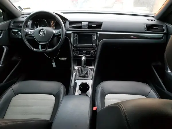 1VWJM7A31JC038795 2018 VOLKSWAGEN PASSAT - Image 8