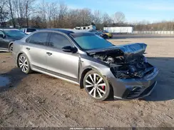 1VWJM7A32JC040295 2018 VOLKSWAGEN PASSAT