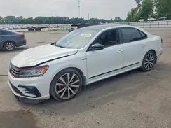 1VWJM7A32JC048980 2018 VOLKSWAGEN PASSAT