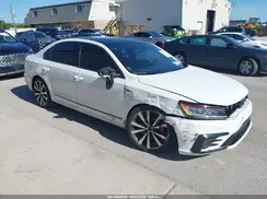 1VWJM7A33JC029614 2018 VOLKSWAGEN PASSAT