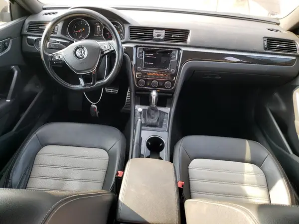 1VWJM7A33JC032710 2018 VOLKSWAGEN PASSAT - Image 8