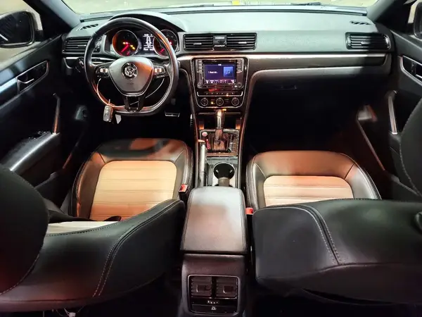 1VWJM7A33JC033601 2018 VOLKSWAGEN PASSAT - Image 8