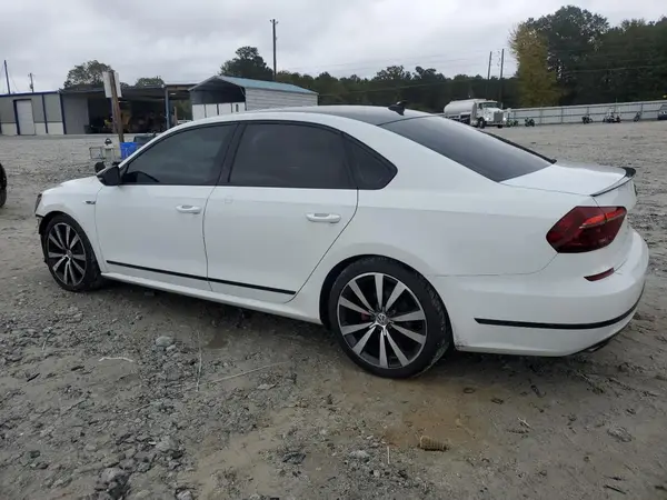 1VWJM7A34JC034577 2018 VOLKSWAGEN PASSAT - Image 2