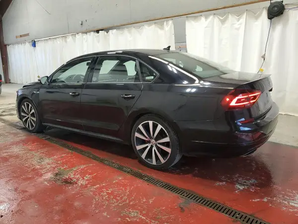 1VWJM7A34JC036264 2018 VOLKSWAGEN PASSAT - Image 2