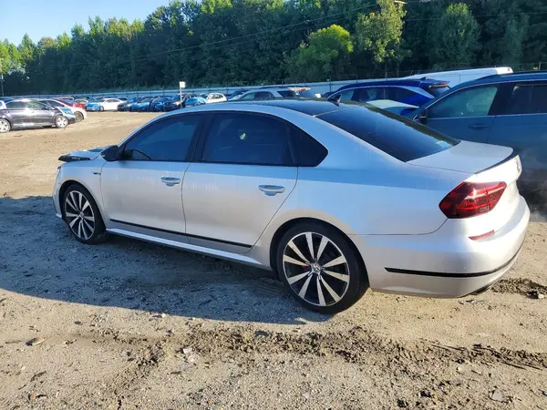 1VWJM7A34JC049483 2018 VOLKSWAGEN PASSAT - Image 2