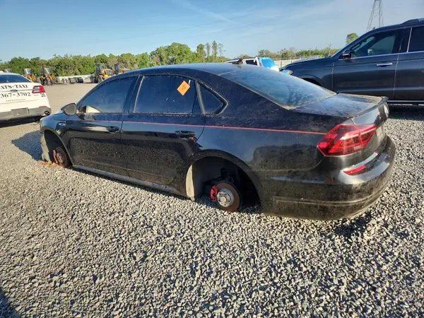 1VWJM7A35JC031395 2018 VOLKSWAGEN PASSAT - Image 2