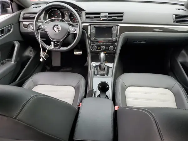 1VWJM7A35JC034765 2018 VOLKSWAGEN PASSAT - Image 8