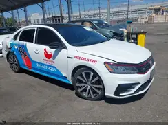 1VWJM7A35JC040209 2018 VOLKSWAGEN PASSAT