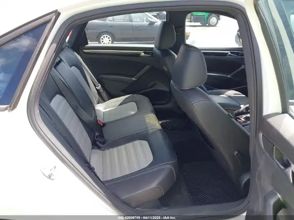 1VWJM7A36JC024603 2018 VOLKSWAGEN PASSAT - Image 8