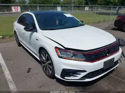 1VWJM7A36JC027341 2018 VOLKSWAGEN PASSAT