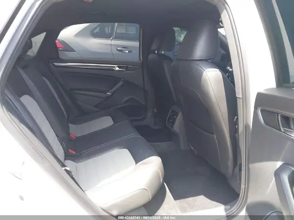 1VWJM7A36JC028733 2018 VOLKSWAGEN PASSAT - Image 8