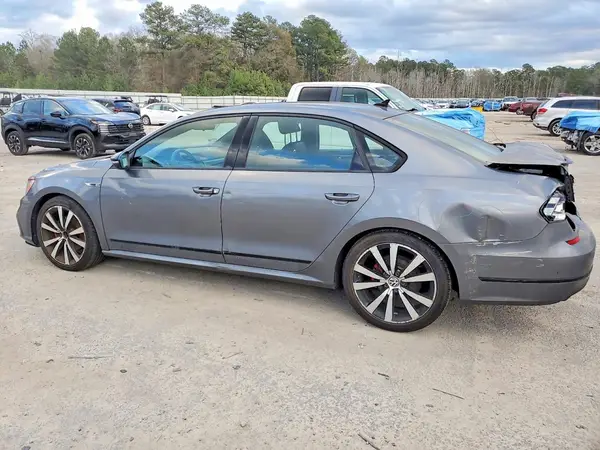 1VWJM7A36JC029641 2018 VOLKSWAGEN PASSAT - Image 2