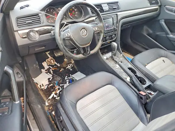 1VWJM7A36JC029641 2018 VOLKSWAGEN PASSAT - Image 8