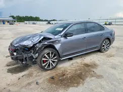 1VWJM7A36JC033804 2018 VOLKSWAGEN PASSAT