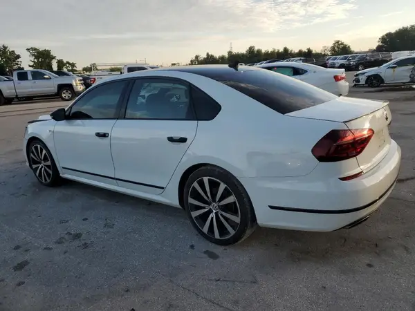 1VWJM7A36JC040302 2018 VOLKSWAGEN PASSAT - Image 2